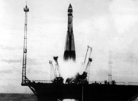 Sputnik1LaunchNovosti.jpg